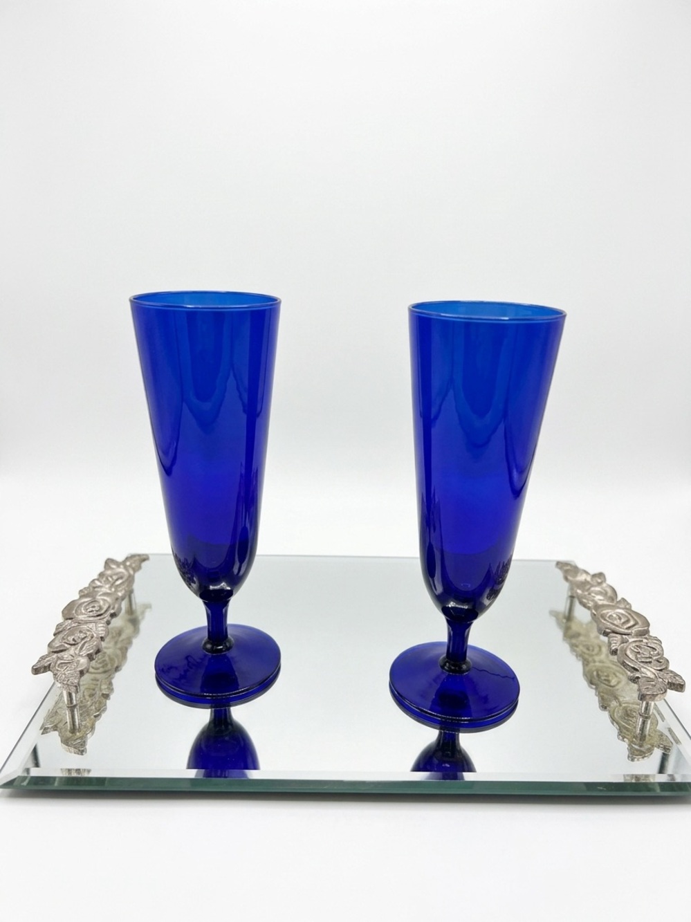 Set of 2 Cobalt Blue Glass Champagne Flutes